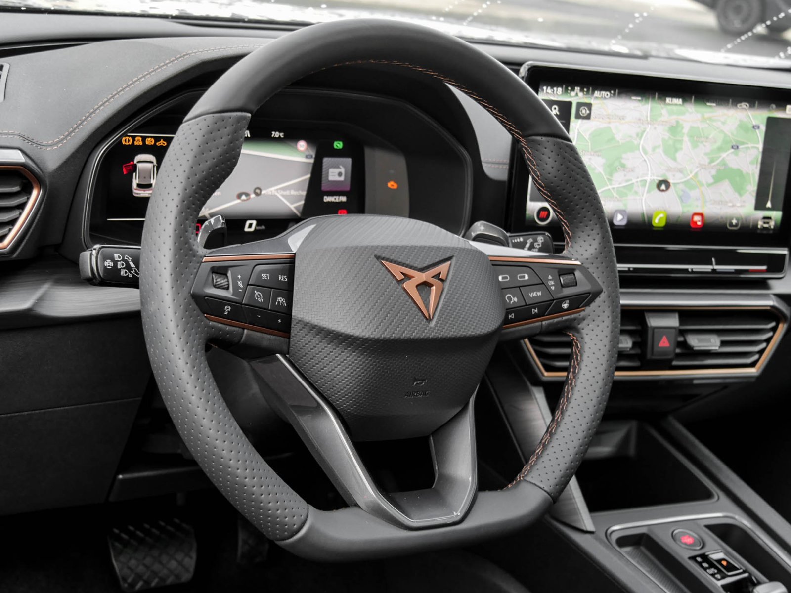 Cupra Formentor 2.0 DSG AHK PANO BEATS 19LM MATRIX RFK