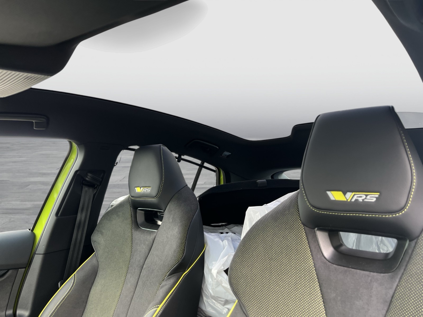 Skoda Enyaq Coupé RS 4X4 NEUES MODELL PANO AHK LM21