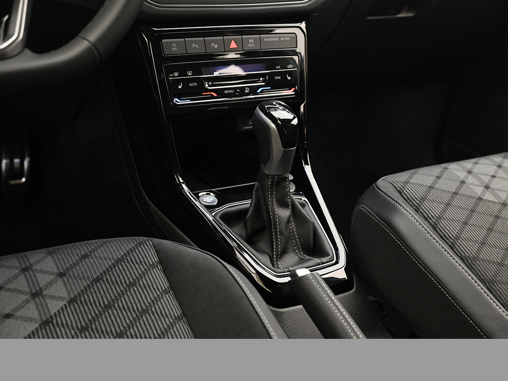 Volkswagen T-Cross 1.0 R-LINE DSG BLACKSTYLE NAVI CAM