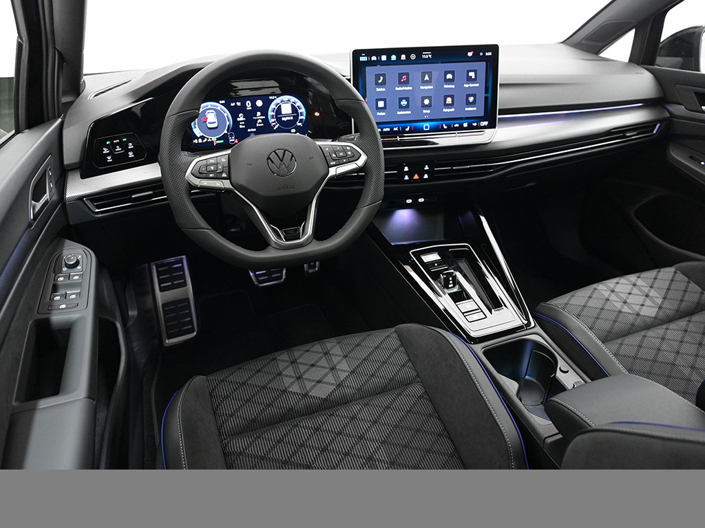 Volkswagen Golf 1.5 R-LINE DSG PANO BLACKSTYLE MATRIXLED