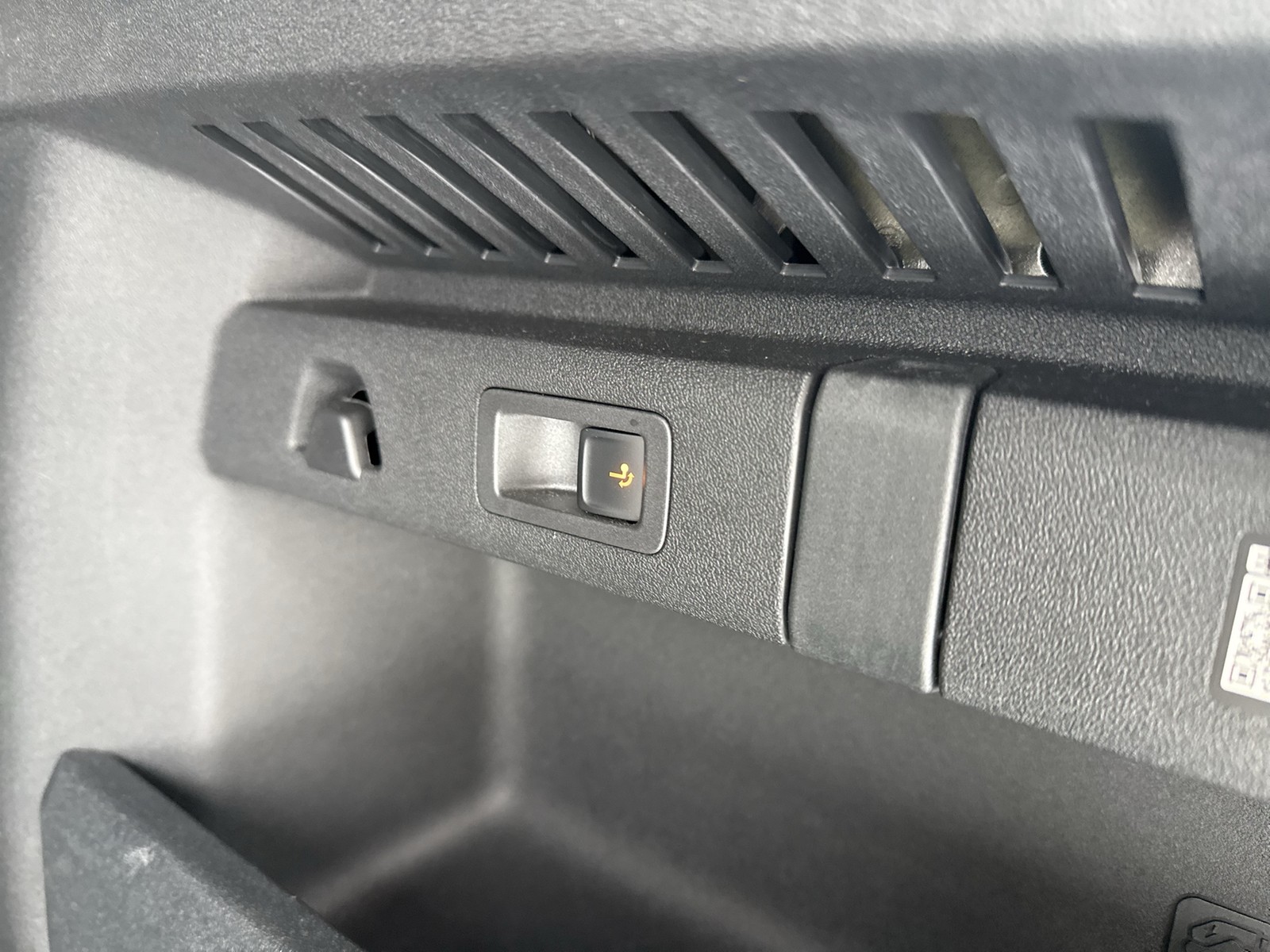 Skoda Elroq 85 LOFT WÄRMEPUMPE AHK CAM ACC LM19 NAVI