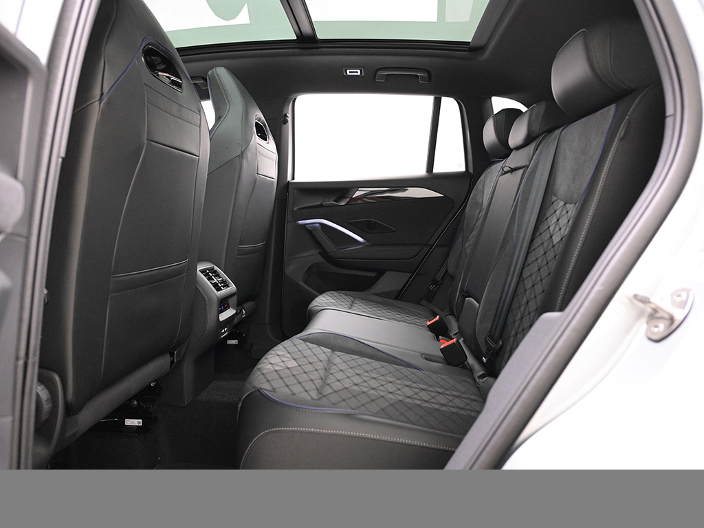 Volkswagen Tiguan 2.0 R-LINE DSG 4X4 PANO AHK MATRIXLED