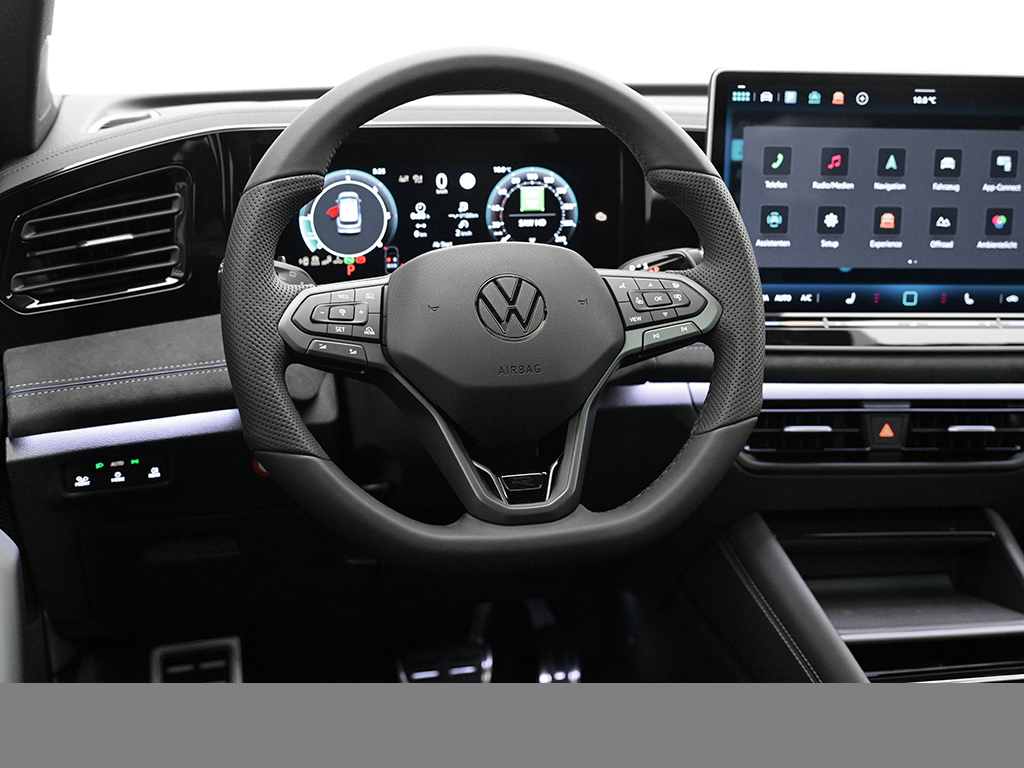 Volkswagen Tiguan 2.0 R-LINE DSG 4X4 PANO AHK MATRIXLED