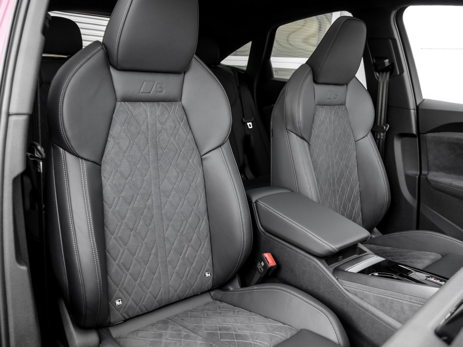 Audi Q5 Sportback TDI quattro S tronic S Line AHK+Pano+TechPro+Sonnenschutzverglasung+Ambiente+Luftfederfahrwerk