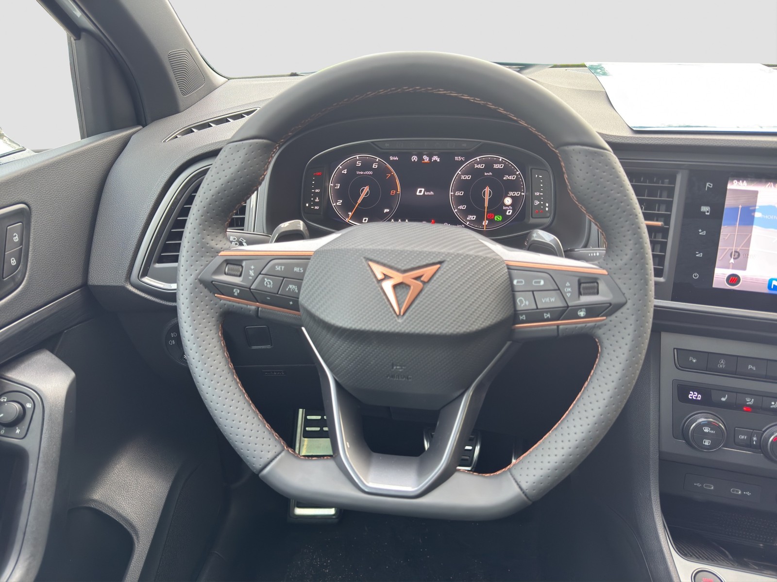 Cupra Ateca 1.5 DSG AHK PANO eKLAPPE CAM LM19 NAVI