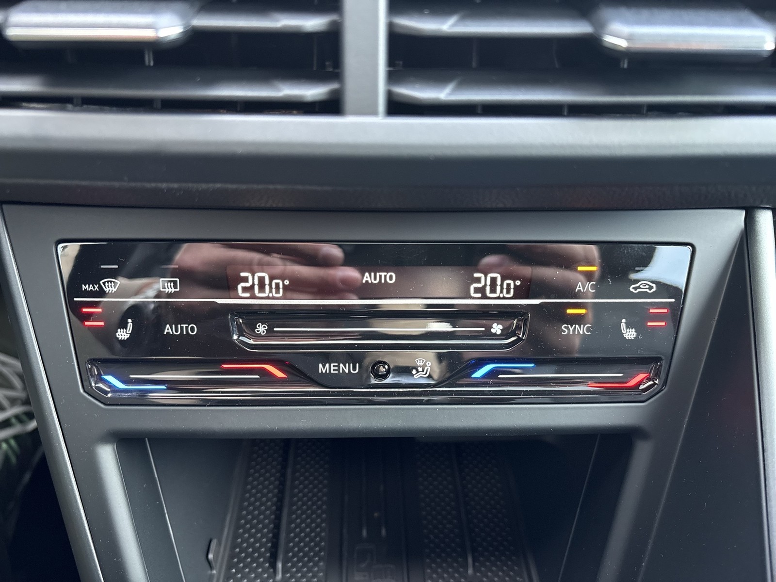 Volkswagen Polo 1.0 R-LINE DSG PANO NAVI SPORTPAKET