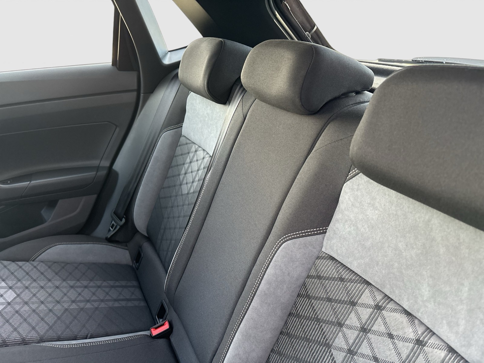 Volkswagen Polo 1.0 R-LINE DSG PANO NAVI SPORTPAKET