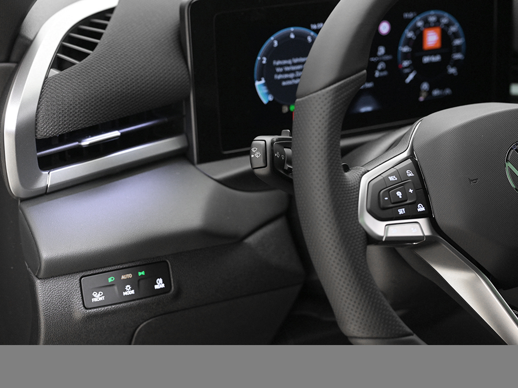 Volkswagen T-Roc 1.5 R-LINE DSG PANO MATRIXLED KEYLESS CAM