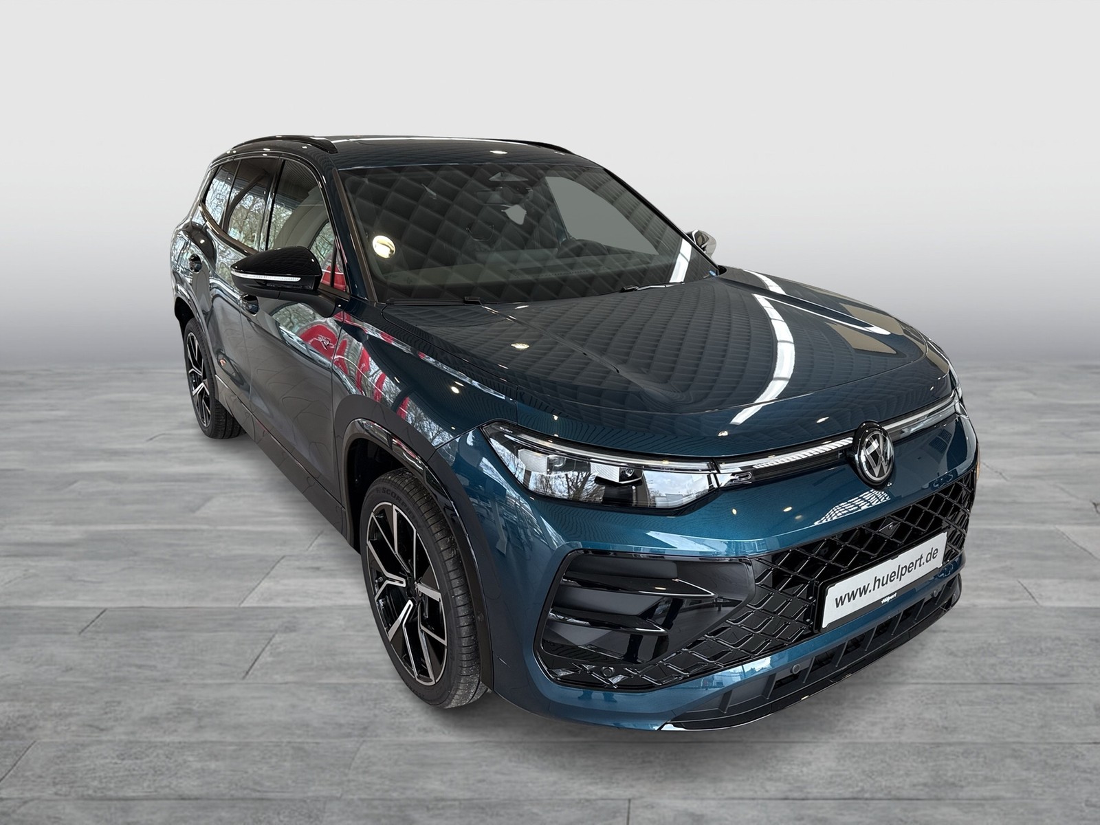 Volkswagen Tayron 2.0 R-LINE DSG 4X4 PANO AHK 7SITZE LM20