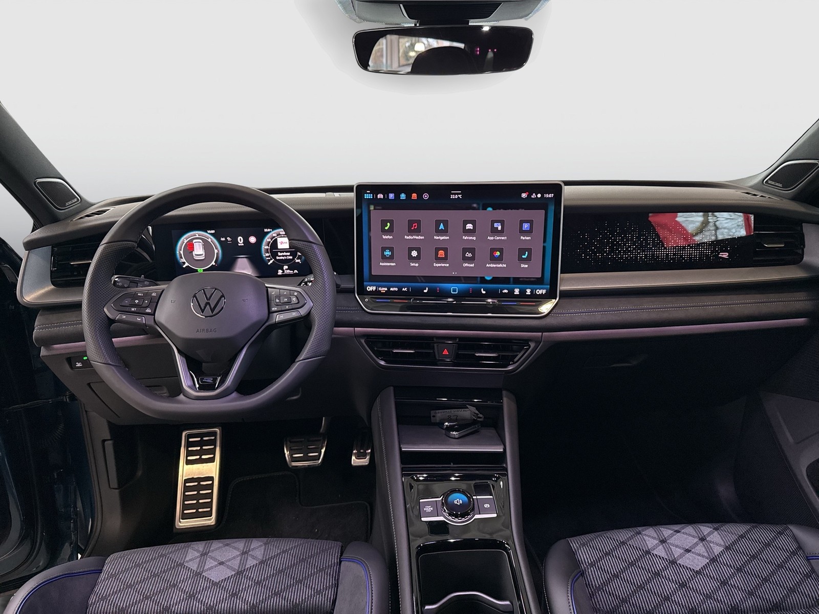 Volkswagen Tayron 2.0 R-LINE DSG 4X4 PANO AHK 7SITZE LM20