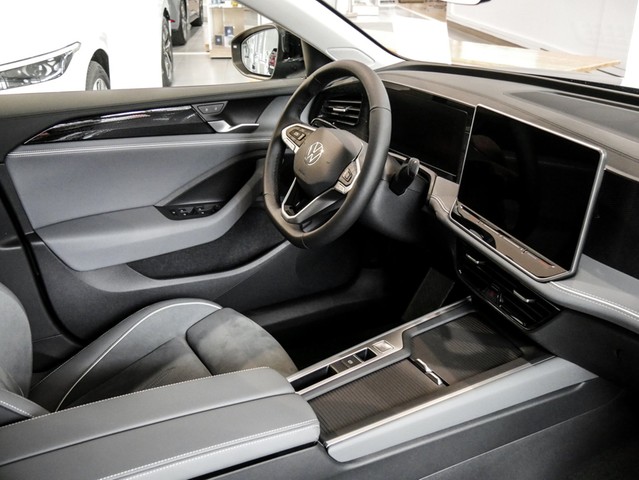Volkswagen Passat Variant 1.5 eTSI Business NAVI AHK CAM LM18