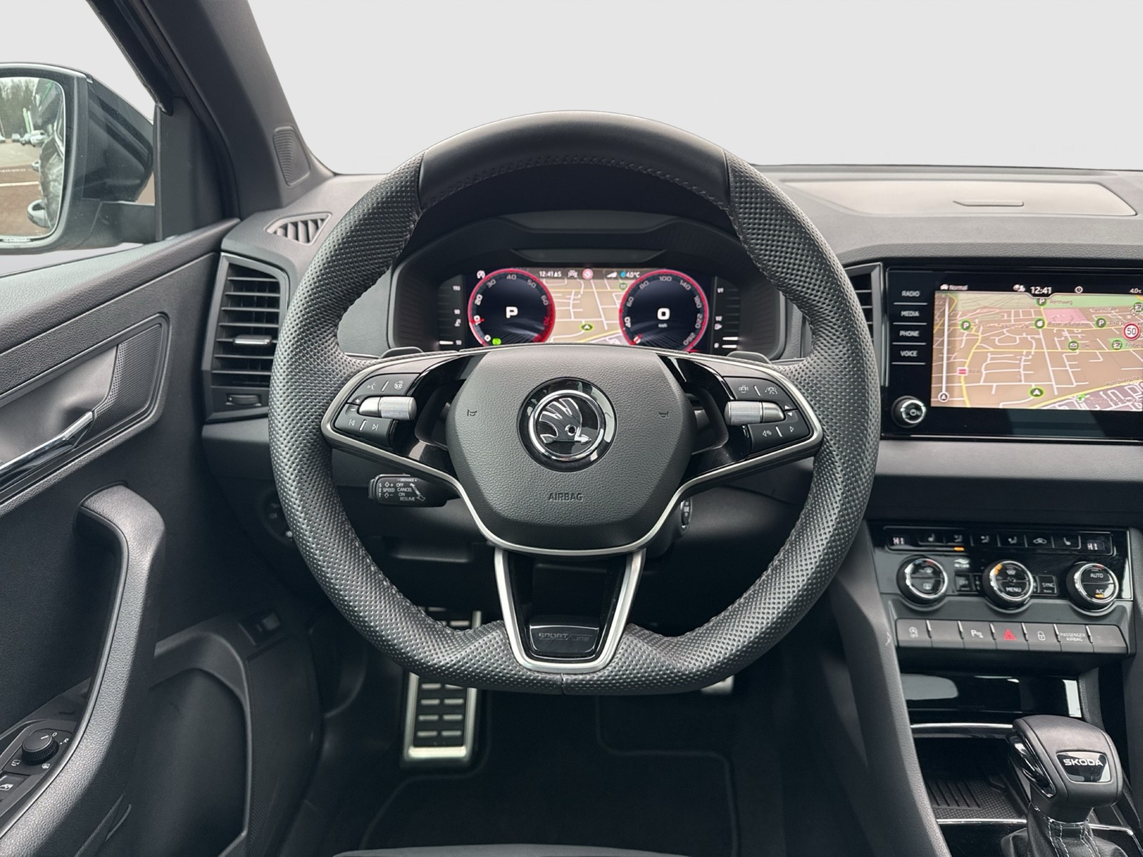 Skoda Karoq 1.5 SPORTLINE PANO CAM MATRIX EKLAPPE NAVI