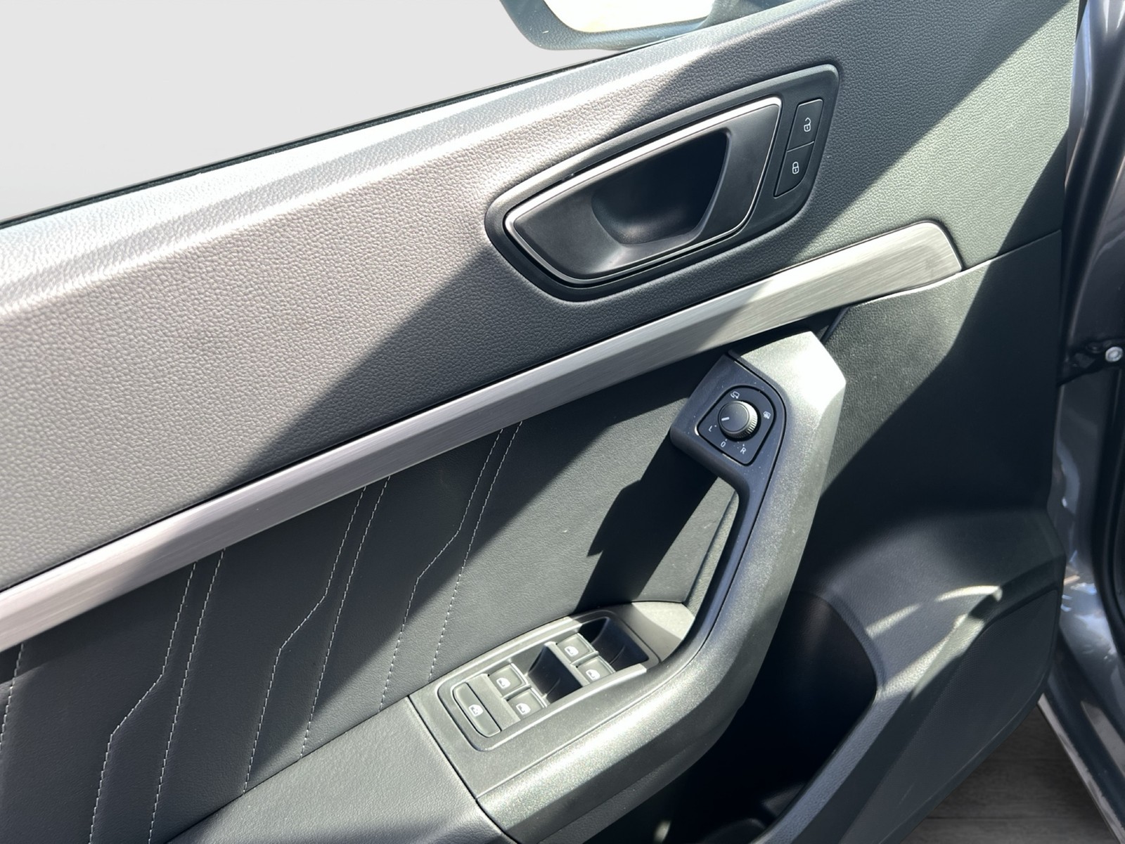 Seat Ateca 1.5 FR CAM ACC LM19 NAVI CARPLAY SITZHEIZ.