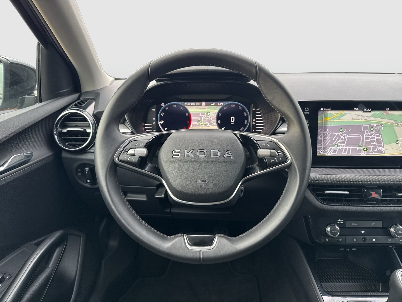 Skoda Fabia 1.0 TOUR CAM AHK-VORBEREITUNG NAVI SITZHZ.