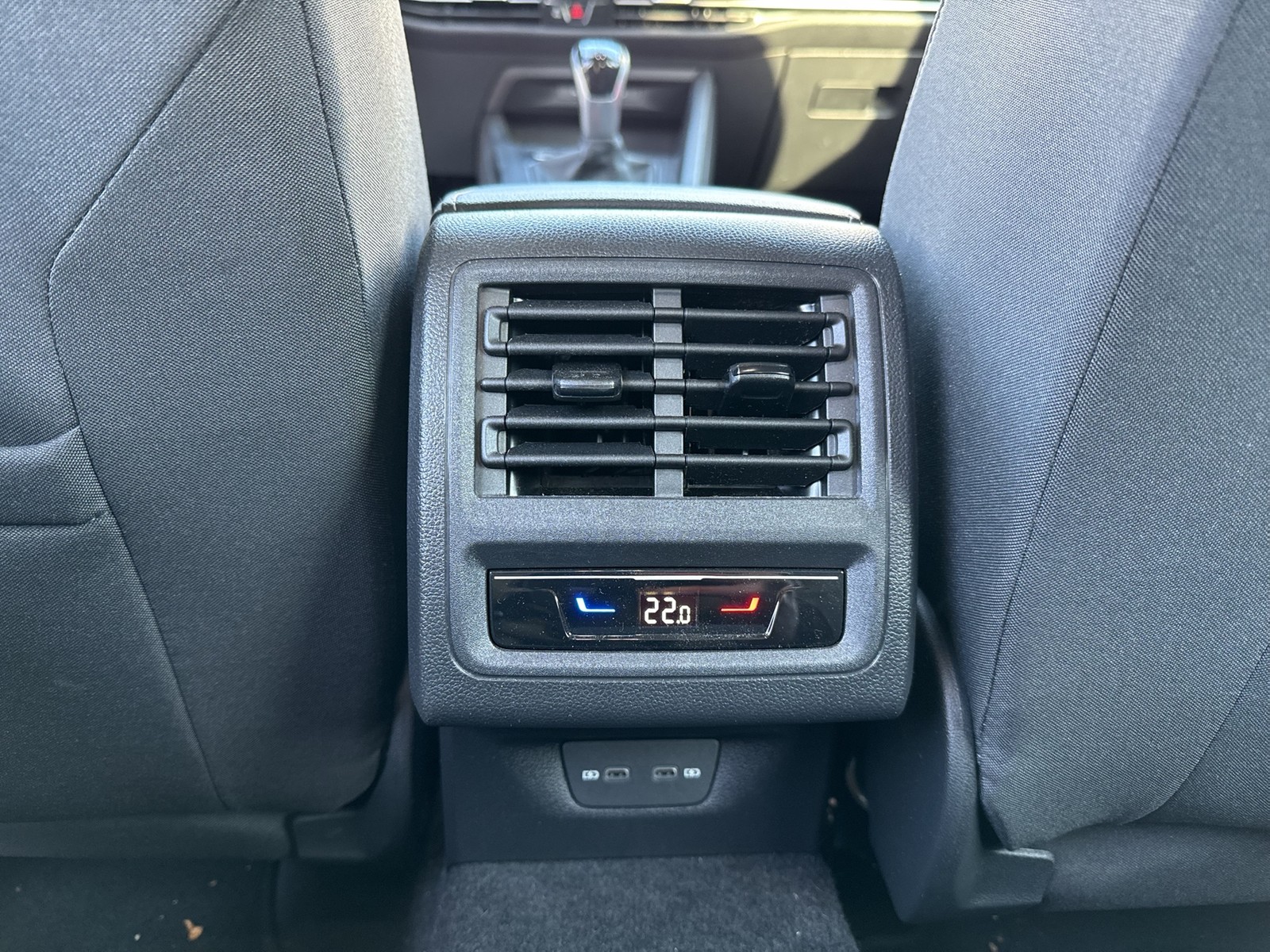 Volkswagen Golf VIII 2.0 LIFE ACC CARPLAY ALU SITZHEIZUNG