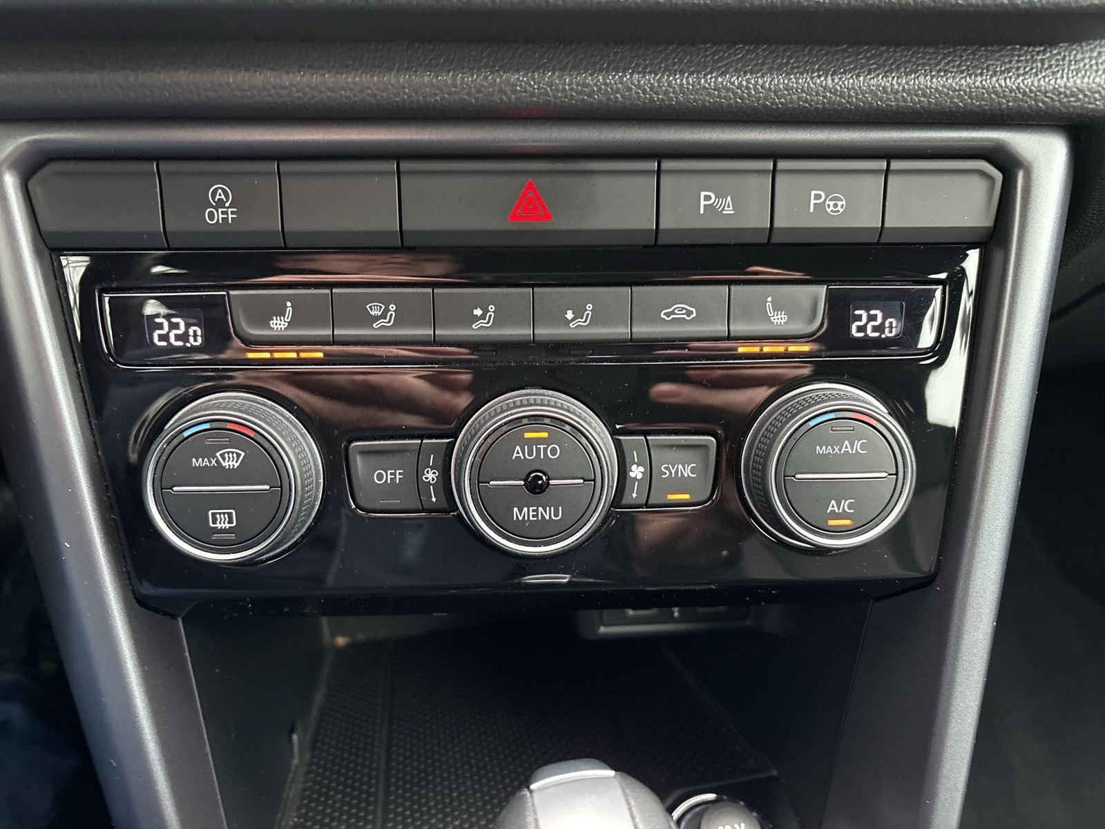 Volkswagen T-Roc Cabriolet 1.5 STYLE CAM LM17 CARPLAY DAB+
