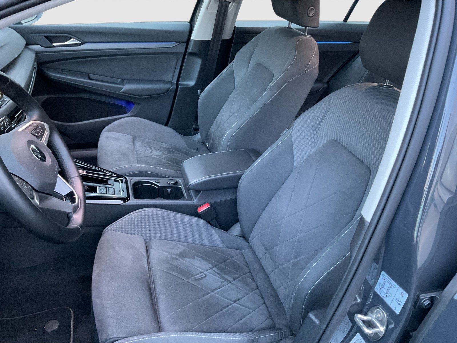 Volkswagen Golf VIII 1.4 HYBRID STYLE CAM ACC MATRIX NAVI