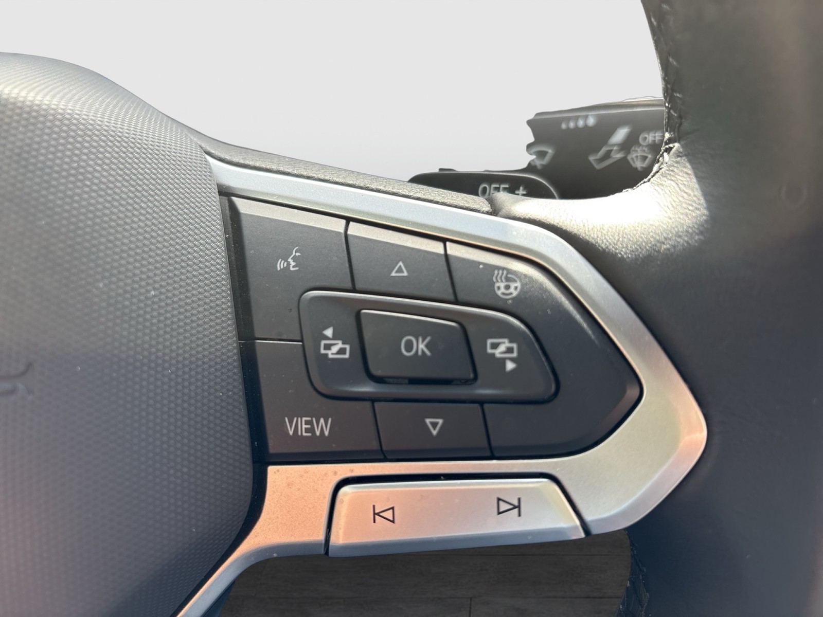 Volkswagen T-Roc Cabriolet 1.5 R-LINE BLACK STYLE CAM LM18