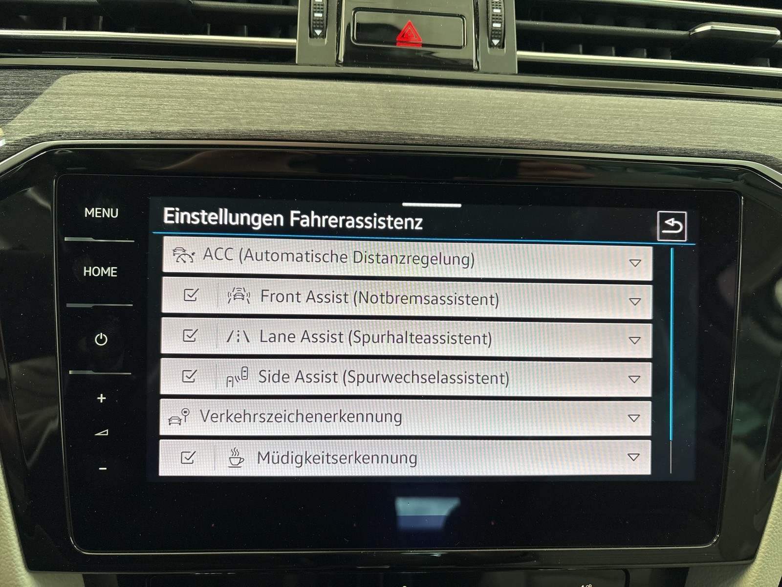 Volkswagen Passat Variant 2.0 ELEGANCE LEDER PANO STANDHZ.