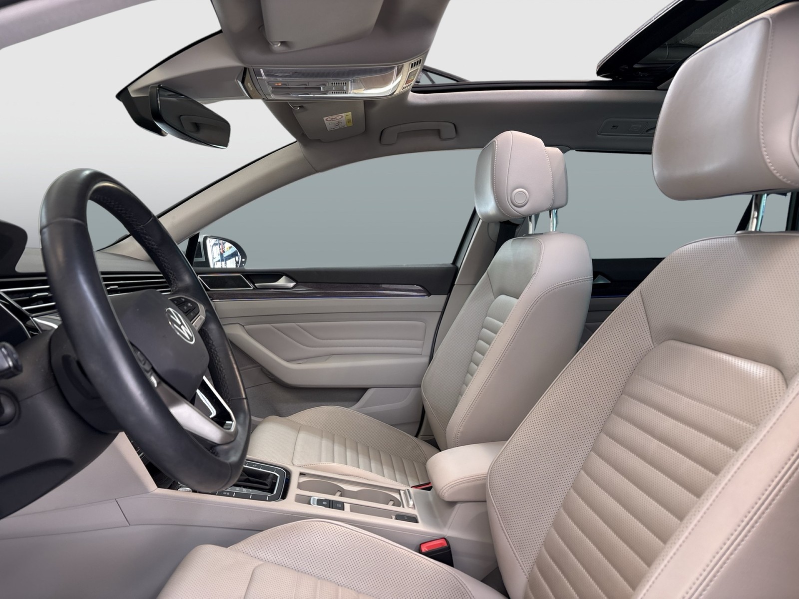 Volkswagen Passat Variant 2.0 ELEGANCE LEDER PANO STANDHZ.