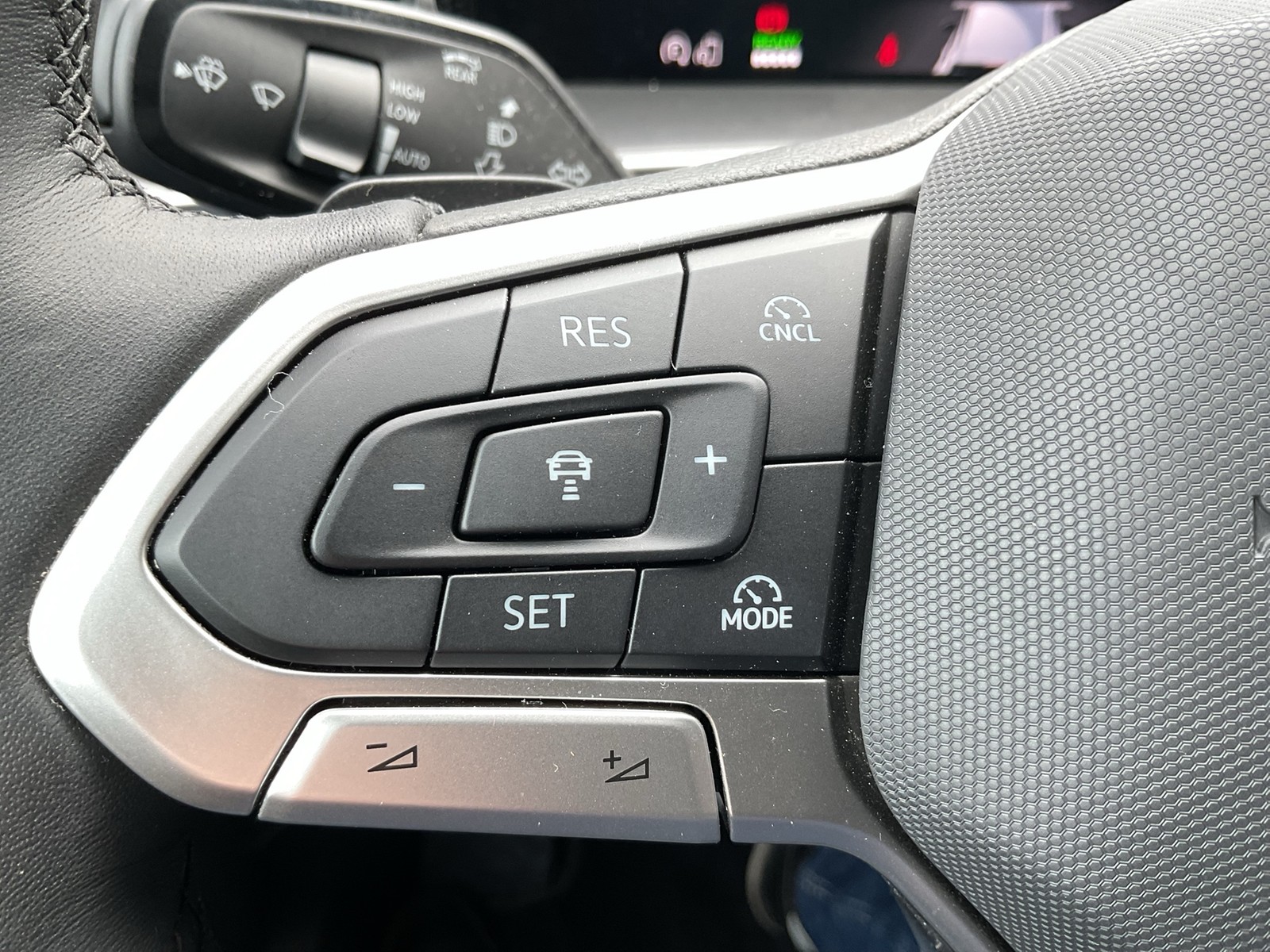 Volkswagen Tayron 1.5 HYBRID LIFE AHK CAM ACC LM18 LED+ NAVI