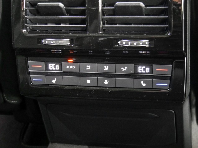 Volkswagen Touareg V6 R-LINE BLACK STYLE PANO STANDHZ. LM22