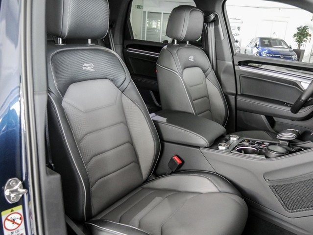 Volkswagen Touareg V6 R-LINE BLACK STYLE PANO STANDHZ. LM22