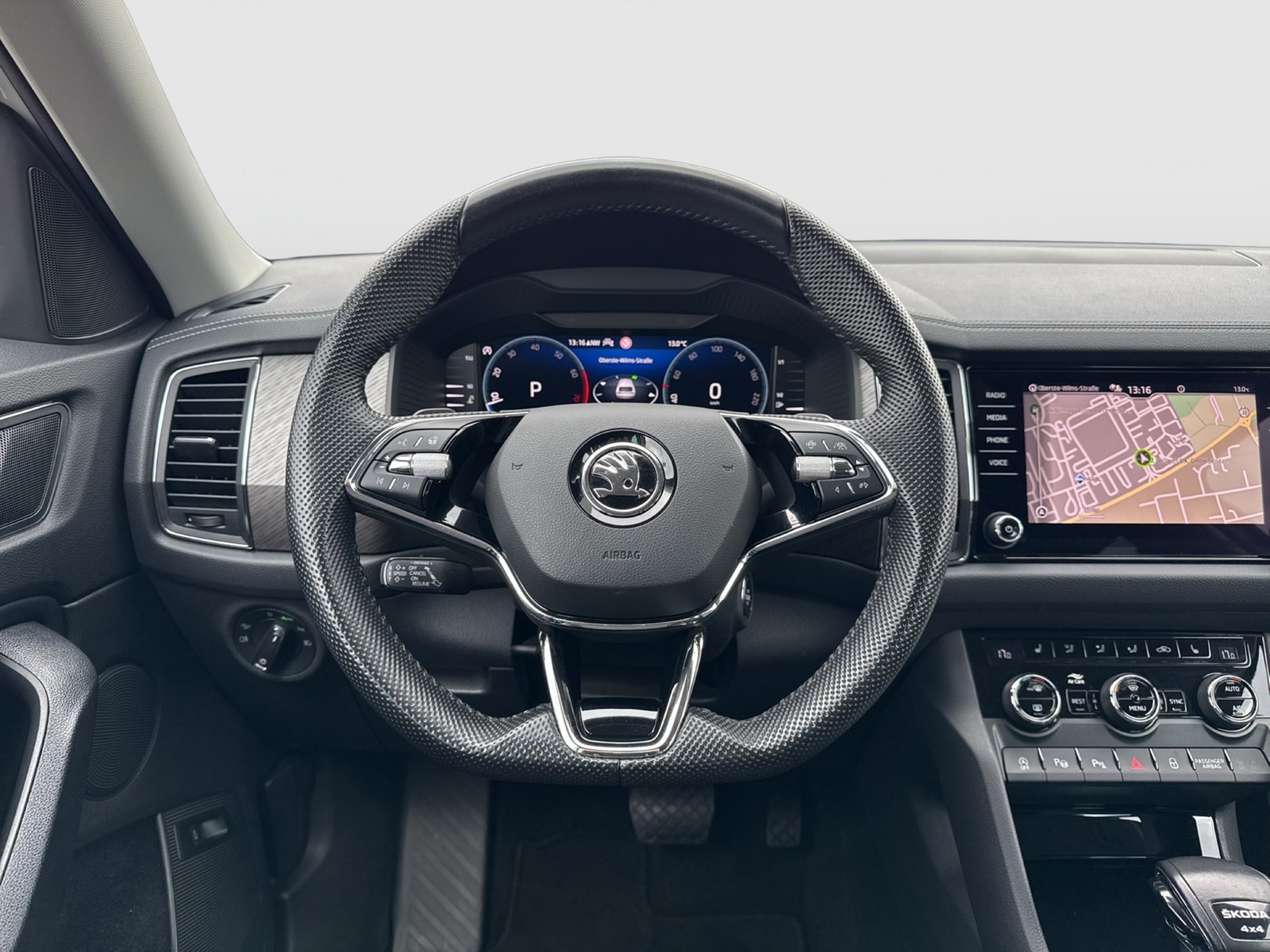 Skoda Kodiaq 2.0 STYLE 4X4 AHK CAM ACC LM18 MATRIX