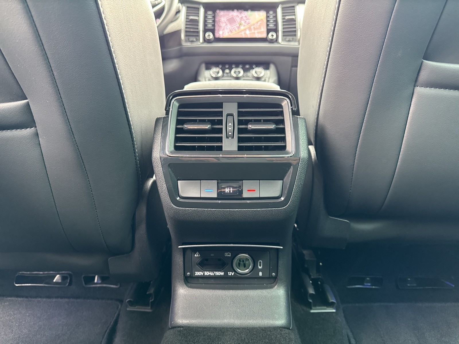 Skoda Kodiaq 2.0 STYLE 4X4 AHK CAM ACC LM18 MATRIX