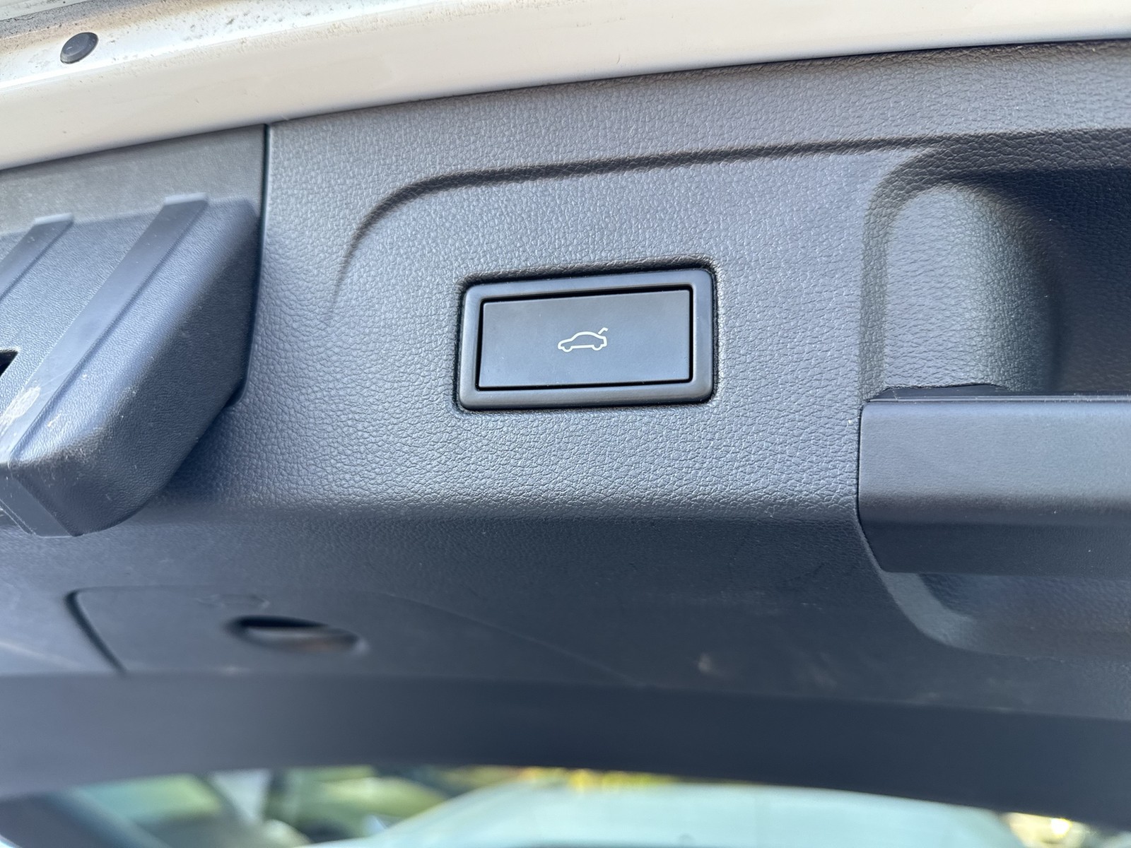 Volkswagen Touran 2.0 GOAL 7SITZE AHK ACC E-KLAPPE NAVI