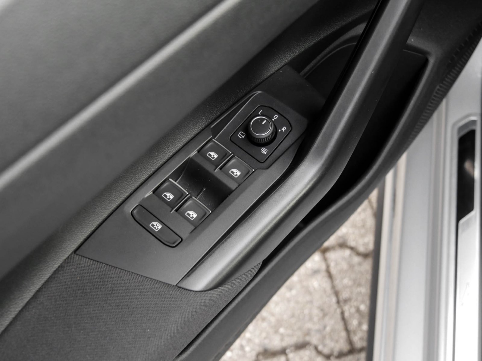 Volkswagen Polo 1.0 R-LINE DSG PANO CAM NAVI