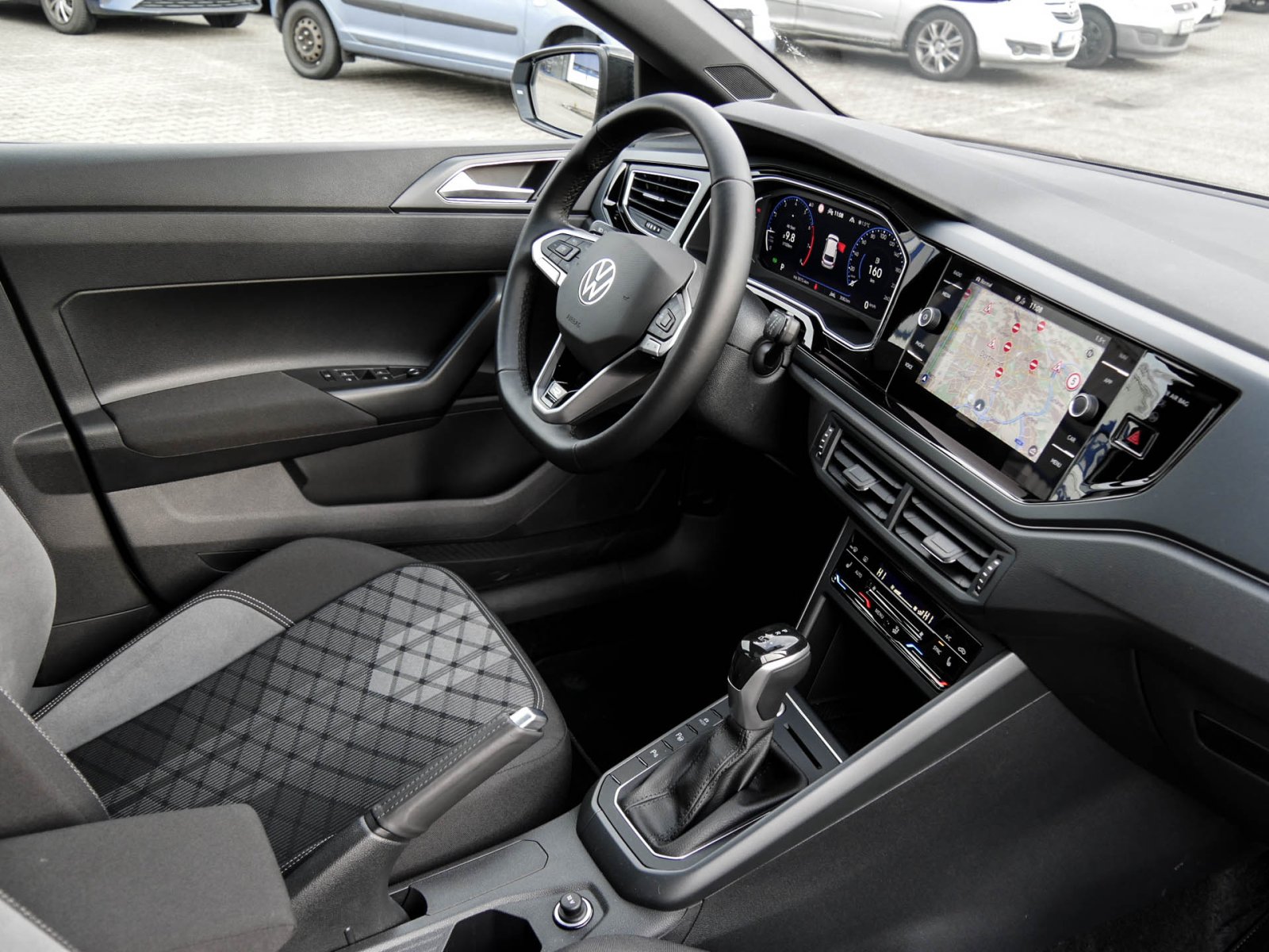 Volkswagen Polo 1.0 R-LINE DSG PANO CAM NAVI