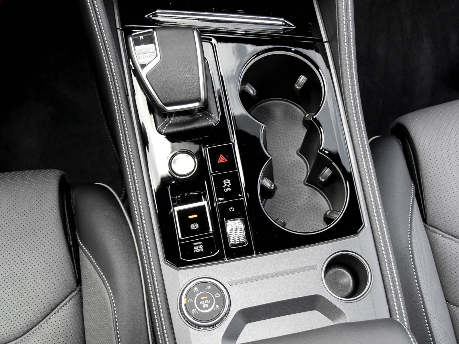 Volkswagen Touareg V6 R-LINE BLACk STYLE KAMERA HD-MATRIX