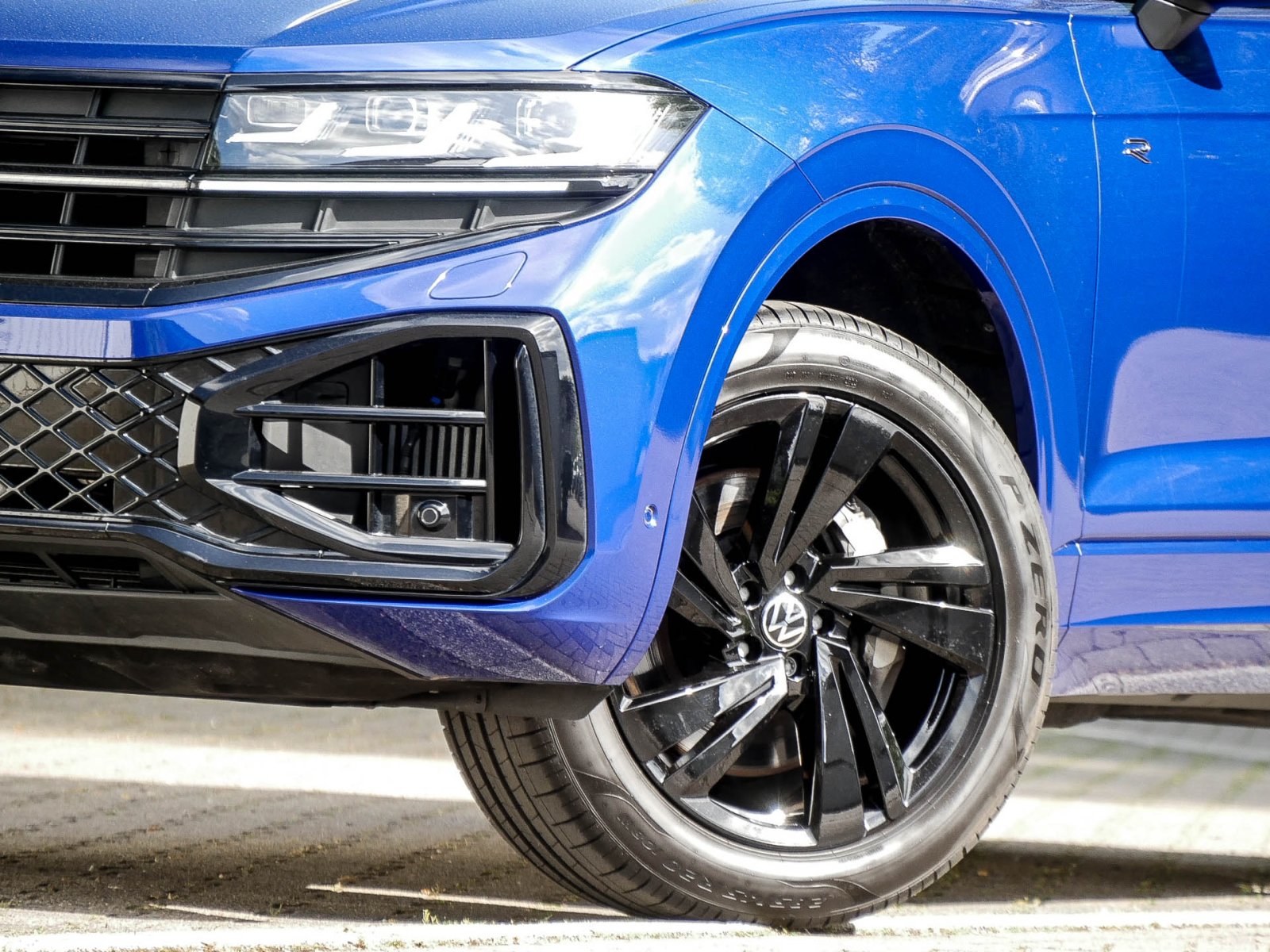 Volkswagen Touareg V6 R-LINE BLACk STYLE KAMERA HD-MATRIX