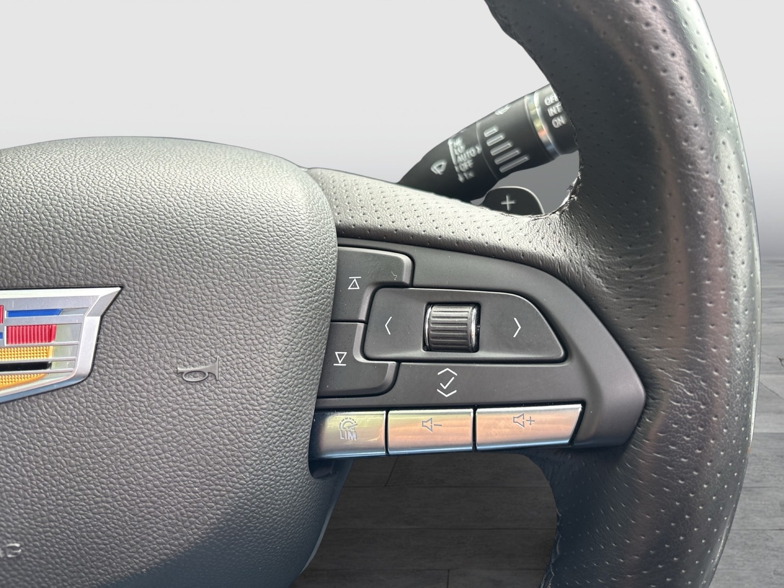 Cadillac XT4 2.0 PREMIUM LUXURY 4X4 BOSE 360CAM LM20 NAVI