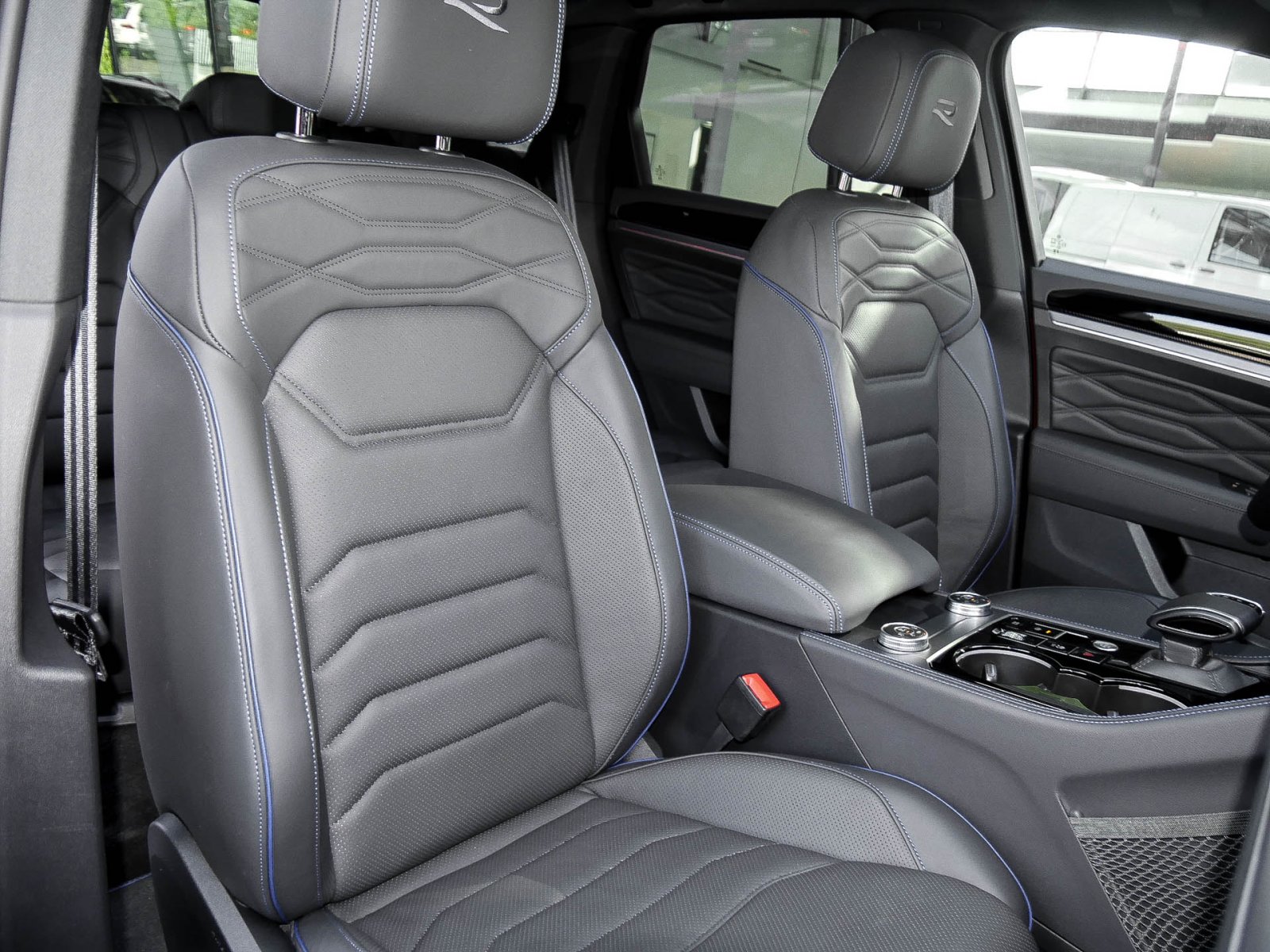Volkswagen Touareg HYBRID R PANO AHK KAMERA HEAD-UP eKLAPPE