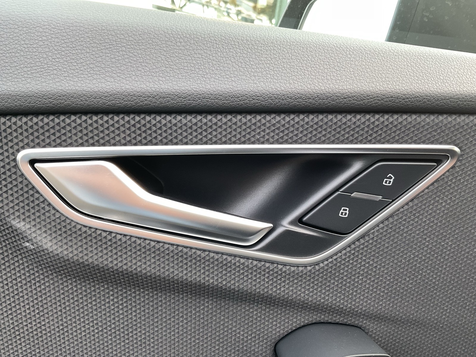 Audi Q2 35 S LINE AHK MATRIXLED VIRTUALCOCKPIT LM18