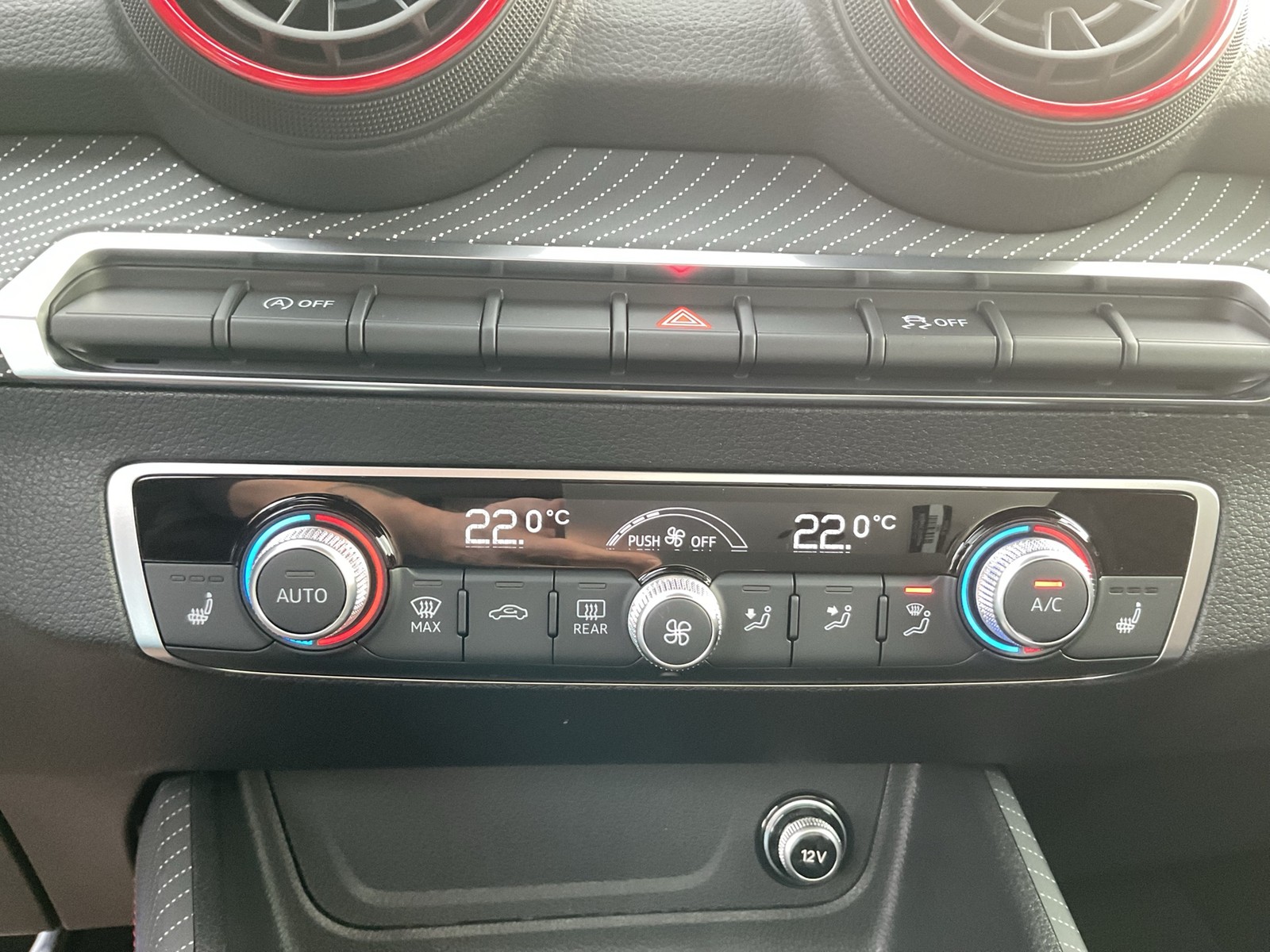 Audi Q2 35 S LINE AHK MATRIXLED VIRTUALCOCKPIT LM18