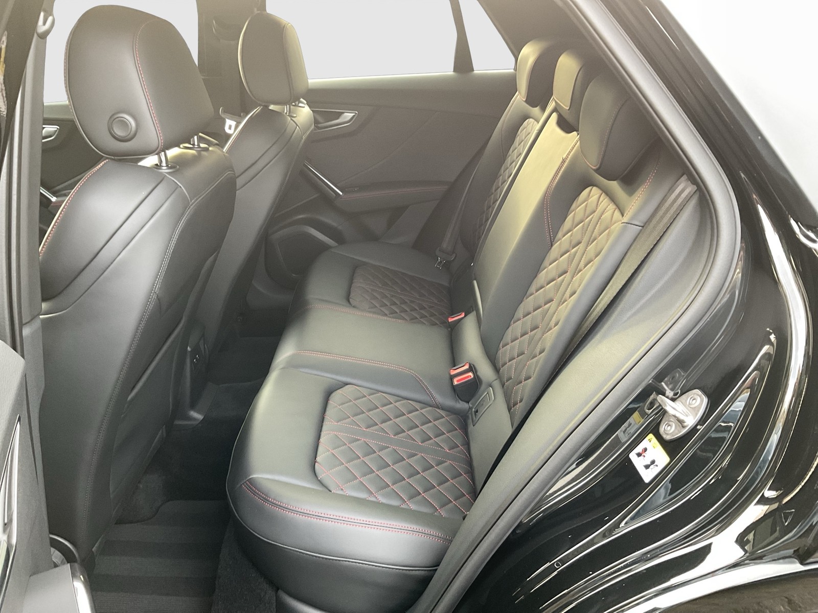 Audi Q2 35 S LINE AHK MATRIXLED VIRTUALCOCKPIT LM18