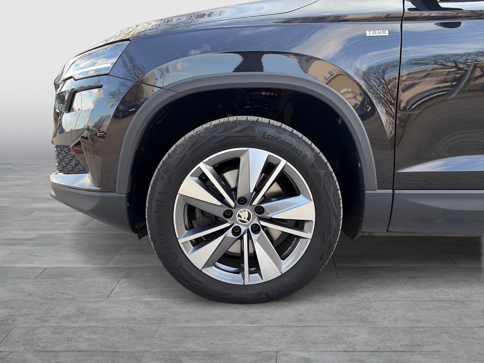 Skoda Karoq 1.5 TOUR AHK CAM ACC E-KLAPPE NAVI LM17