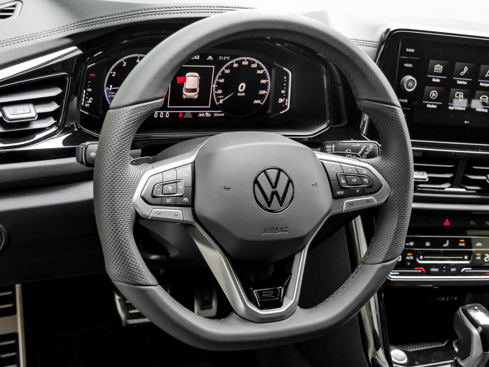 Volkswagen T-Roc 1.5 R-LINE BLACKSTYLE CAM ACC LM18 EKLAPPE