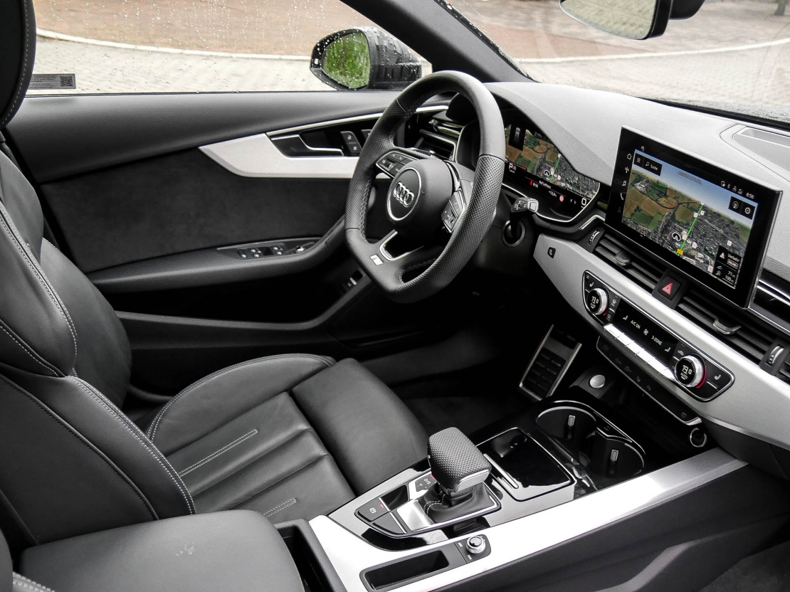 Audi A4 Avant 45 quattro S LINE BLACKPAK PANO AHK 18Z