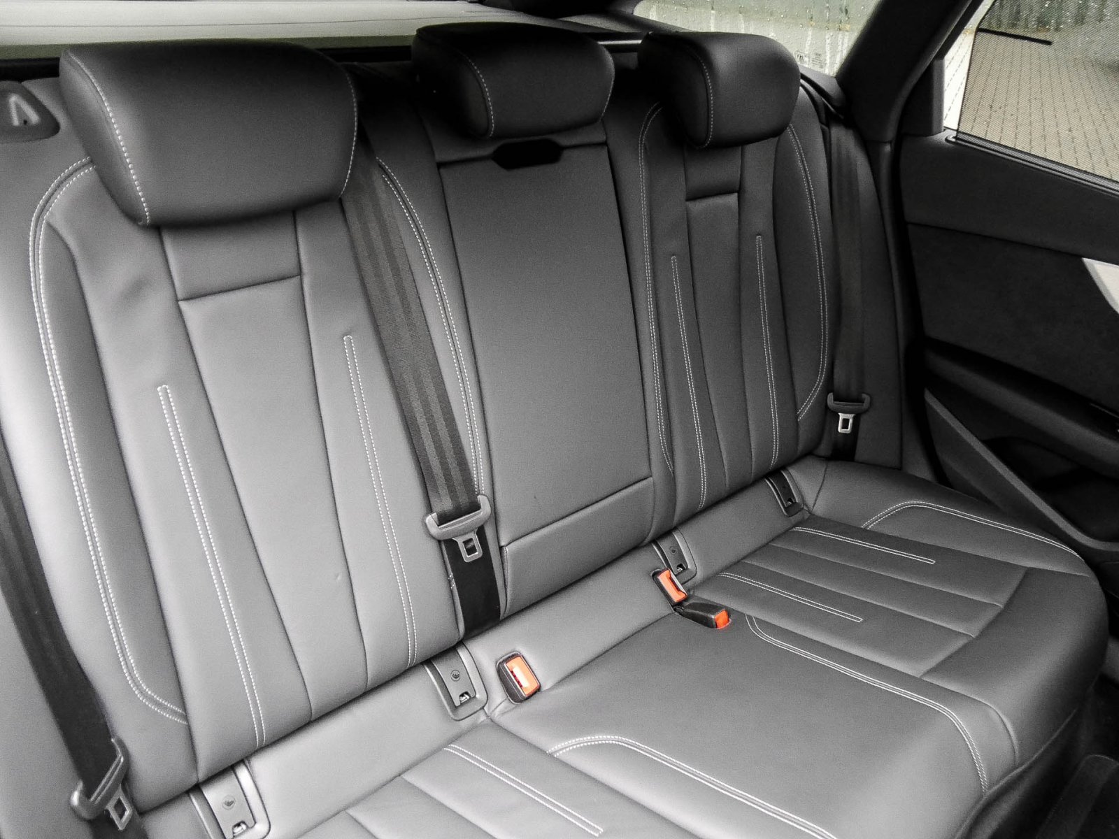 Audi A4 Avant 45 quattro S LINE BLACKPAK PANO AHK 18Z