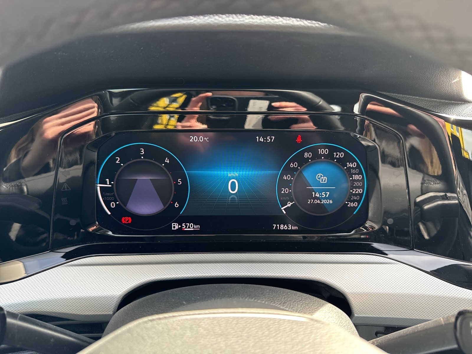 Volkswagen Golf VIII 2.0 CARPLAY VIRTUALCOCKPIT SITZHEIZUNG