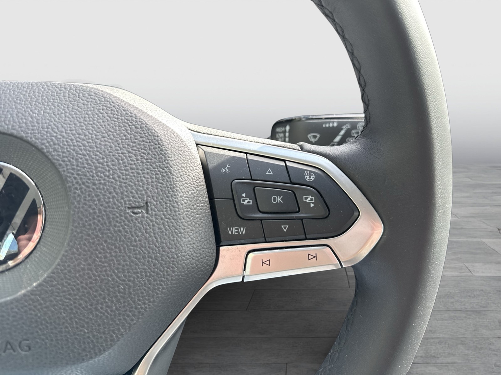 Volkswagen Golf VIII 2.0 CARPLAY VIRTUALCOCKPIT SITZHEIZUNG