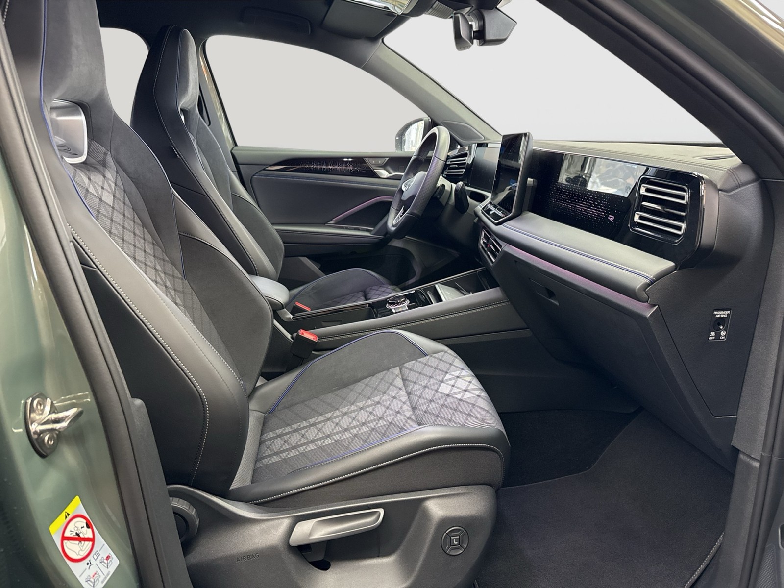 Volkswagen Tiguan 2.0 R-Line ALU20 BLACK STYLE KAMERA 4X4