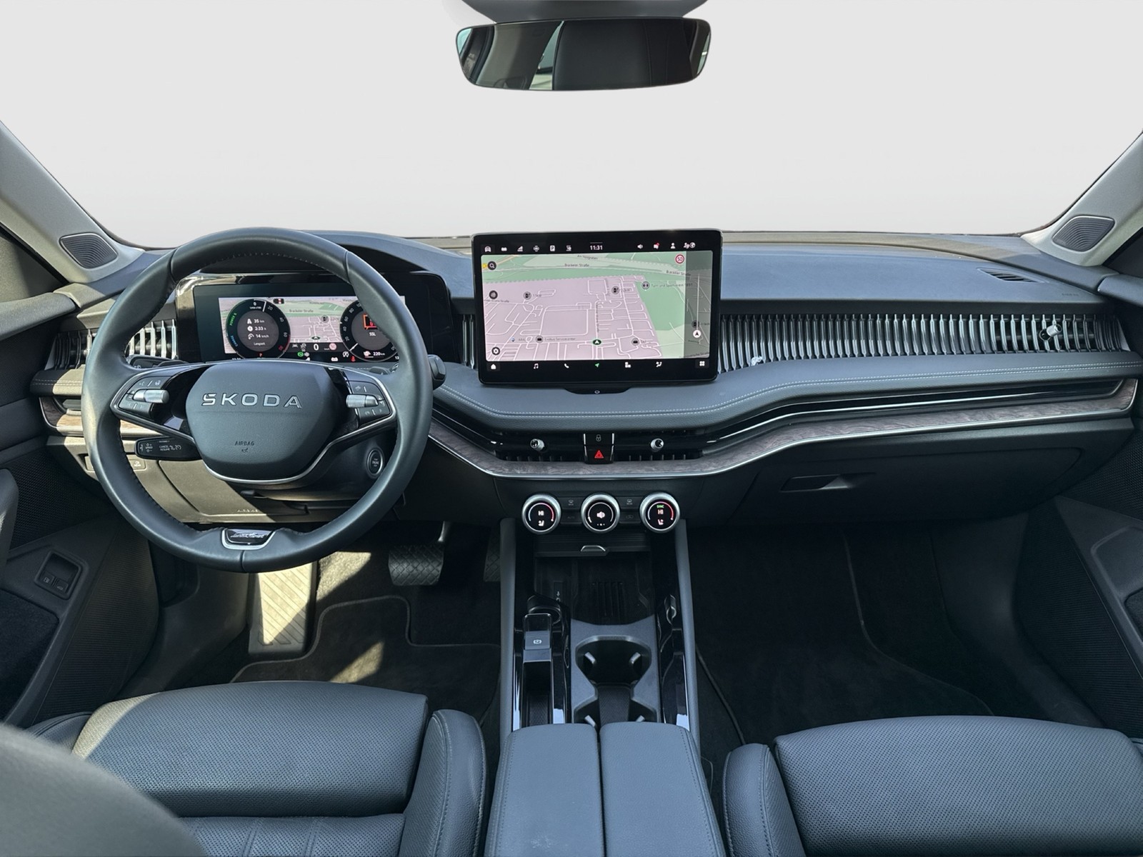 Skoda Superb Combi 1.5 iV L&K CANTON AHK CAM ACC LM18