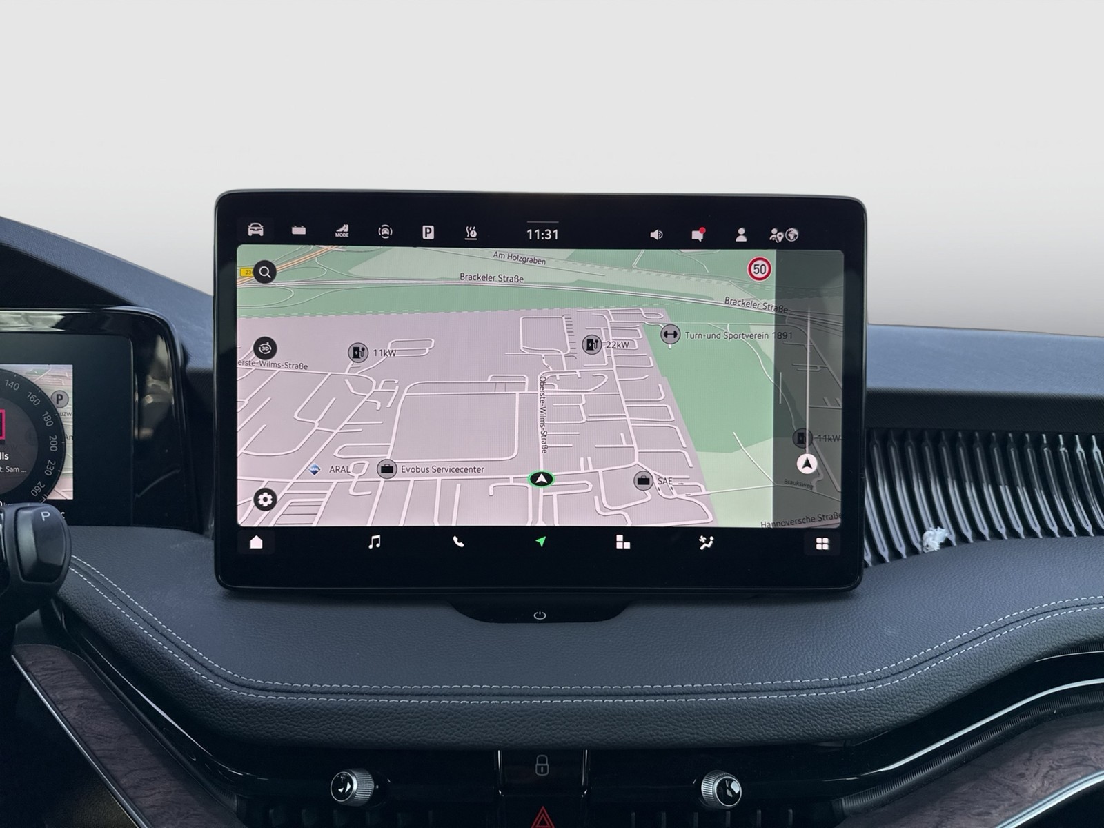 Skoda Superb Combi 1.5 iV L&K CANTON AHK CAM ACC LM18