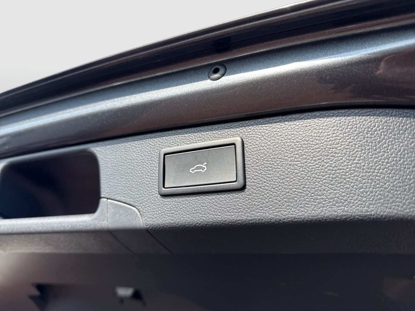 Skoda Superb Combi 1.5 iV L&K CANTON AHK CAM ACC LM18