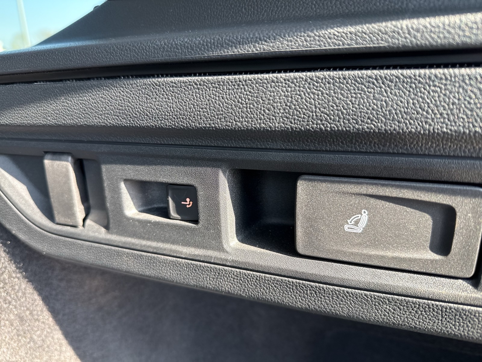 Skoda Superb Combi 1.5 iV L&K CANTON AHK CAM ACC LM18